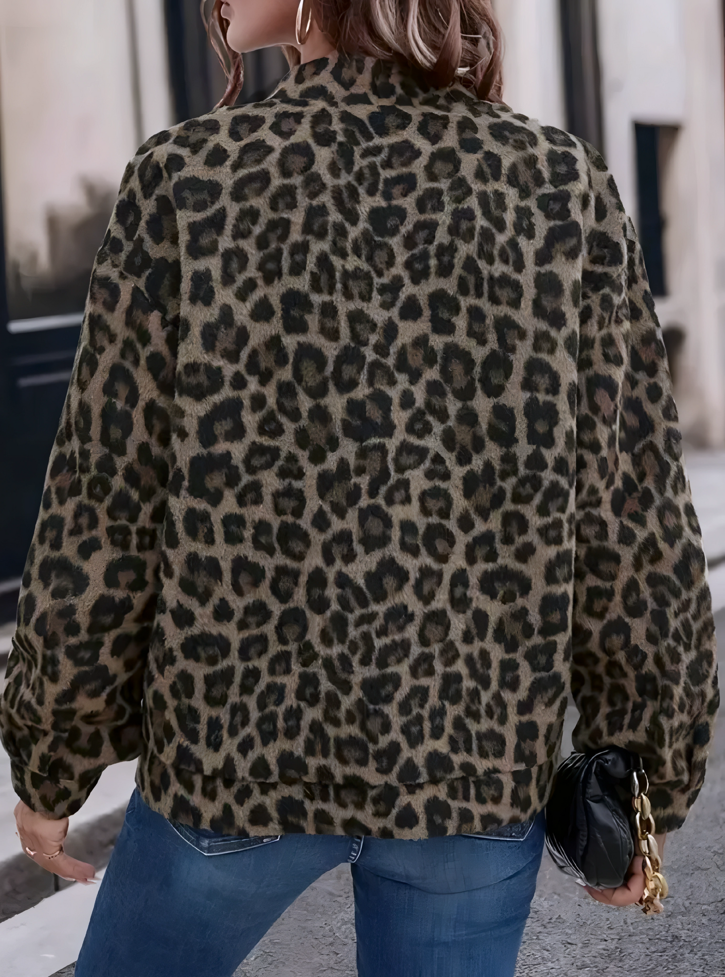 LEOPARD LOUNGE