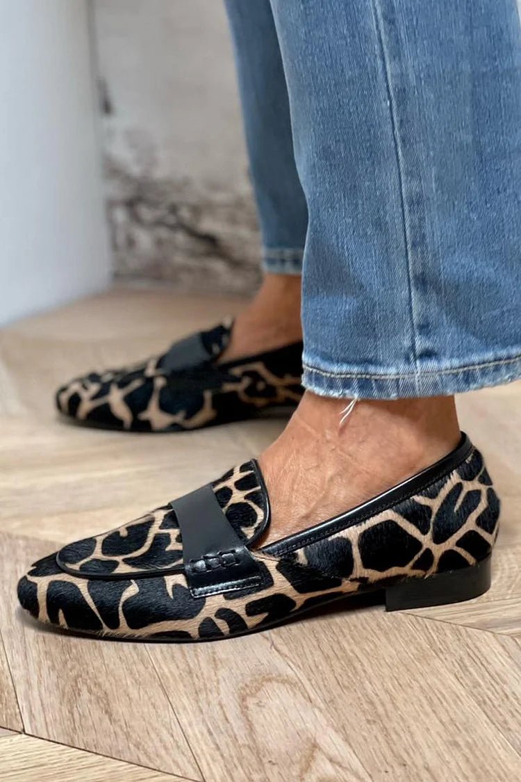 ANIMAL PRINT LOAFER WITH ELEGANT DETAIL - SUNDRA