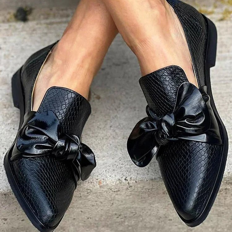 BLACK LOAFER WITH SHINY BOW - SUNDRA