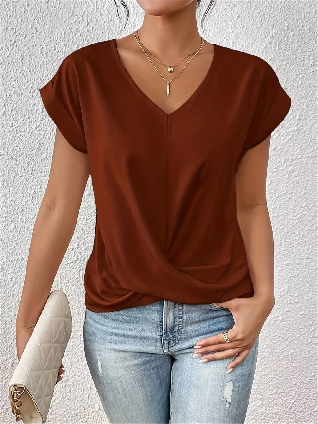 Cleo™ | Classic T-shirt With V Neckline - SUNDRA