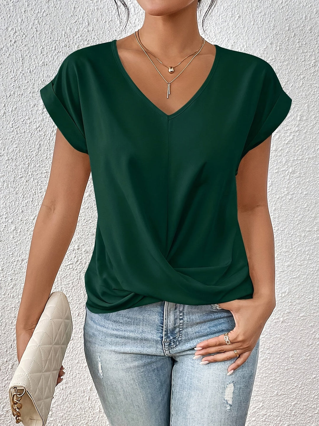 Cleo™ | Classic T-shirt With V Neckline - SUNDRA