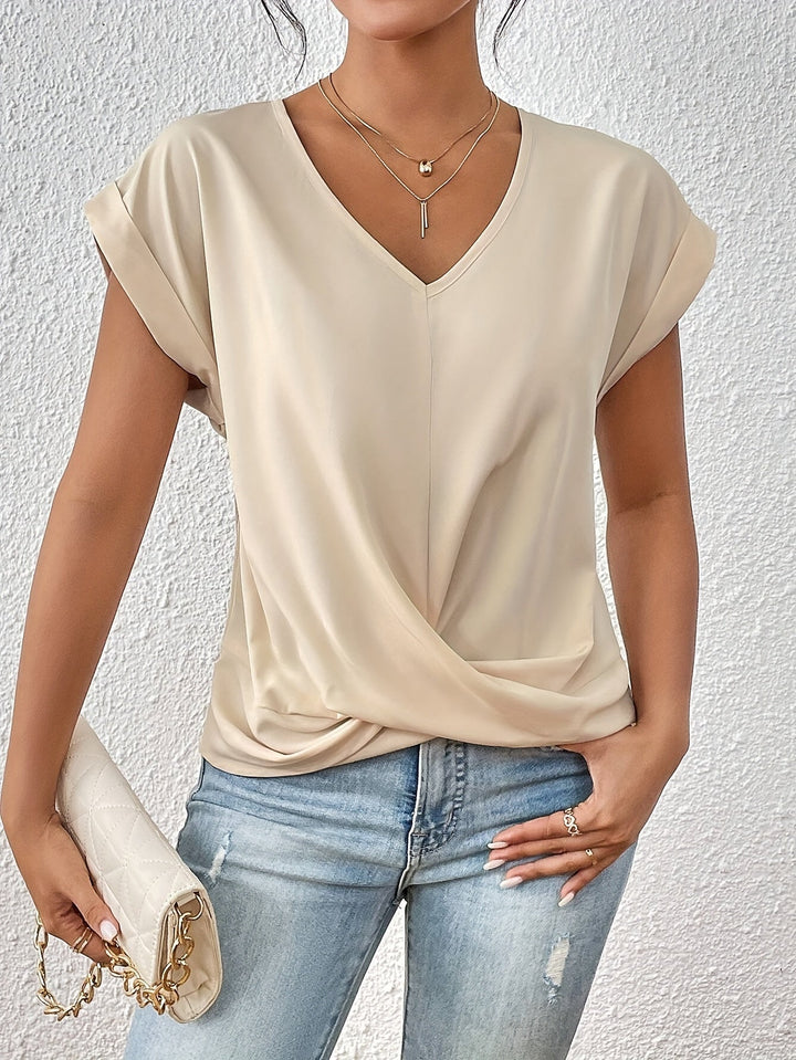 Cleo™ | Classic T-shirt With V Neckline - SUNDRA