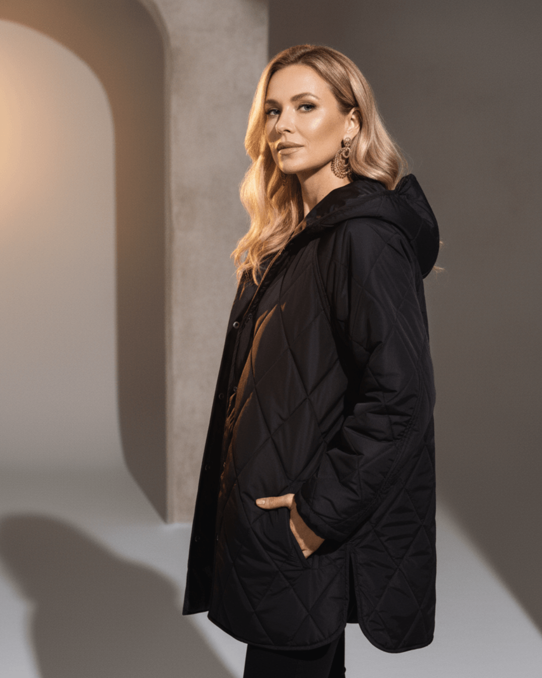 Cloé™ | Lightweight Hooded Jacket - SUNDRA
