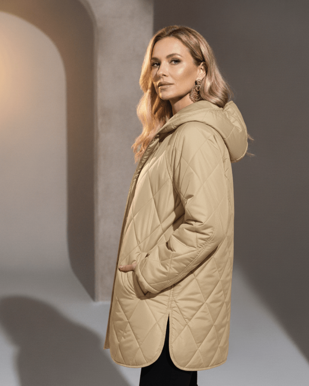Cloé™ | Lightweight Hooded Jacket - SUNDRA