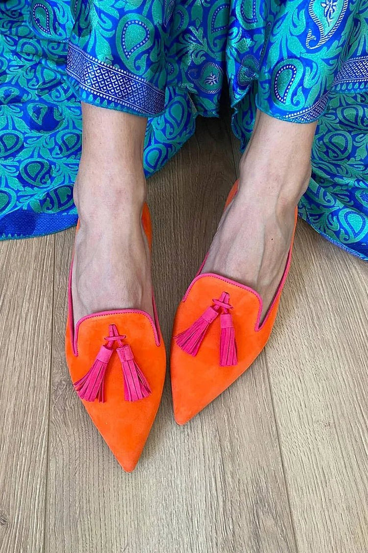 LOAFER WITH ELEGANT TASSELS - SUNDRA
