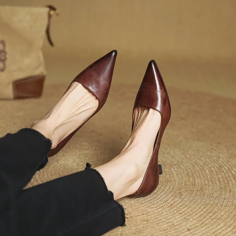 Sarah | Refined Pointed Toe Leather Pumps - SUNDRA
