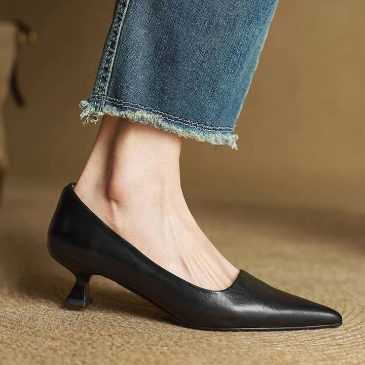 Sarah | Refined Pointed Toe Leather Pumps - SUNDRA