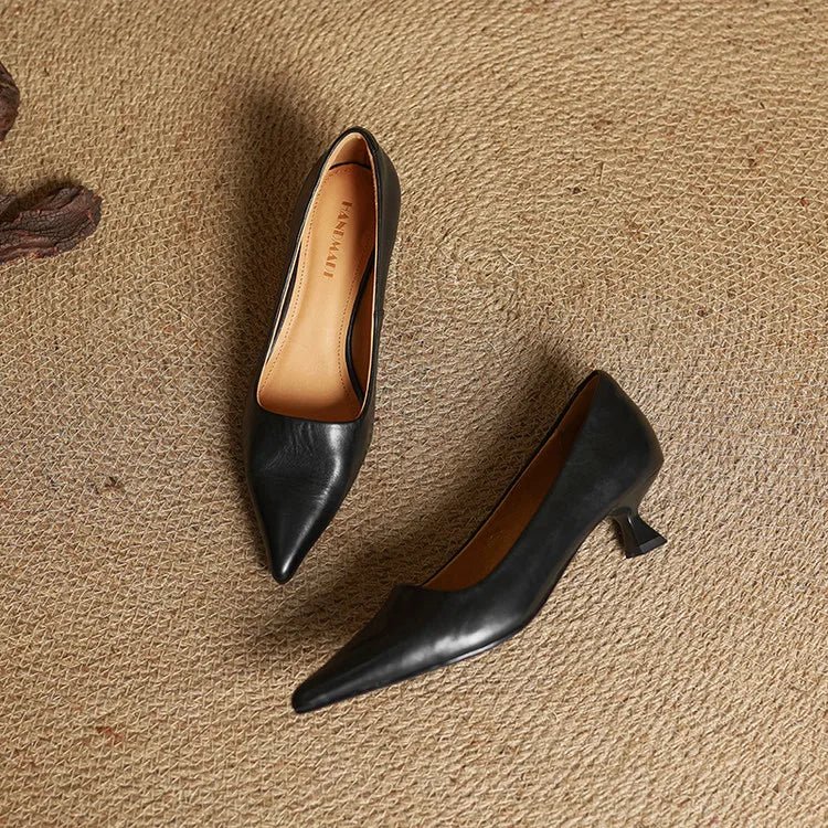 Sarah | Refined Pointed Toe Leather Pumps - SUNDRA