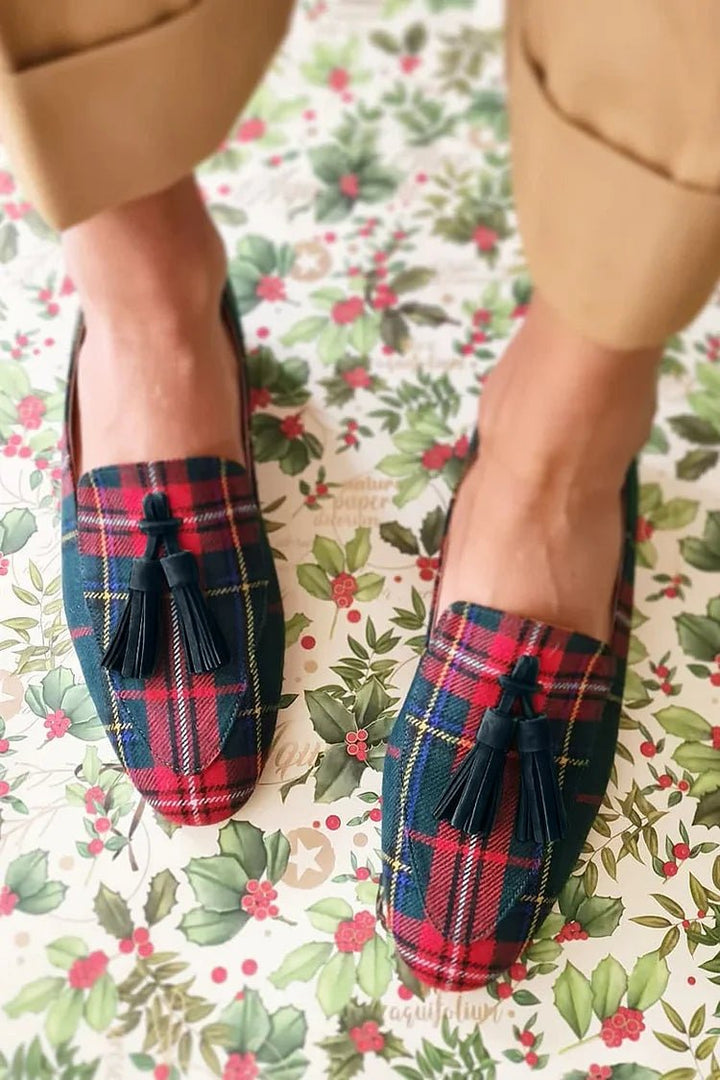 SCOTTISH CHIC LOAFER WITH FRINGES - SUNDRA